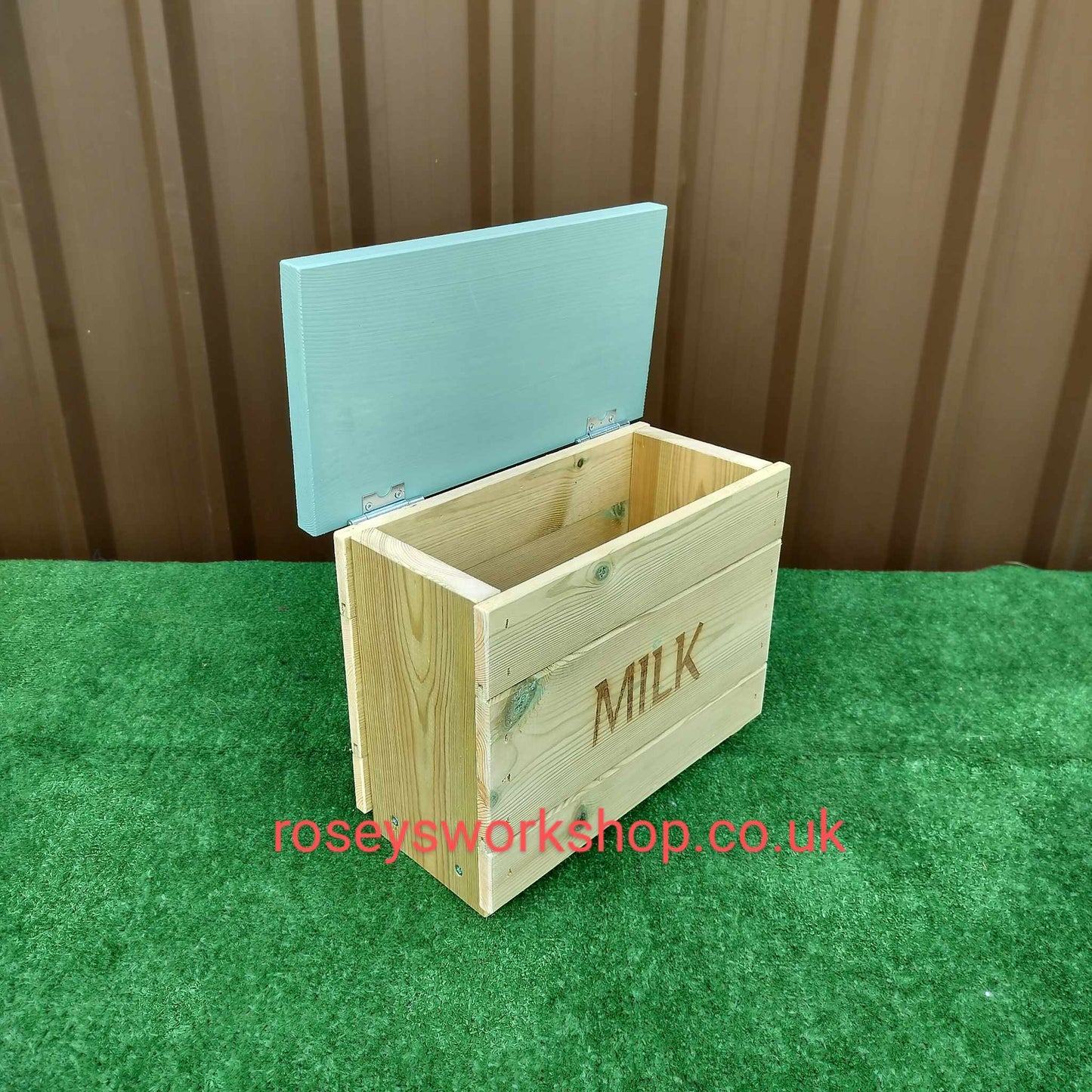 Doorstep Milk Box Crate - Holds 3x 1pt Glass Bottles