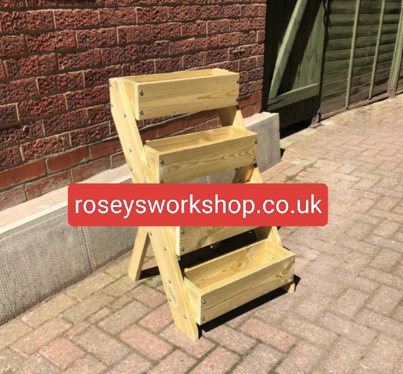 Free Standing 4 Tiered Planter