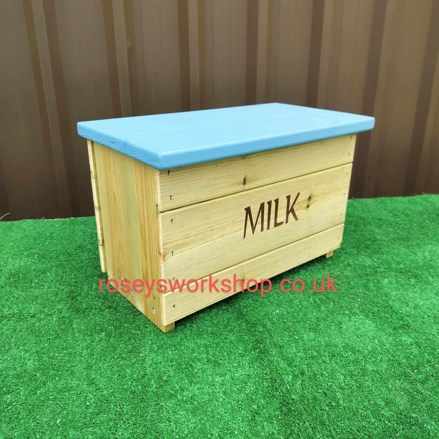 Doorstep Milk Box Crate - Holds 8x 1pt Glass Bottles