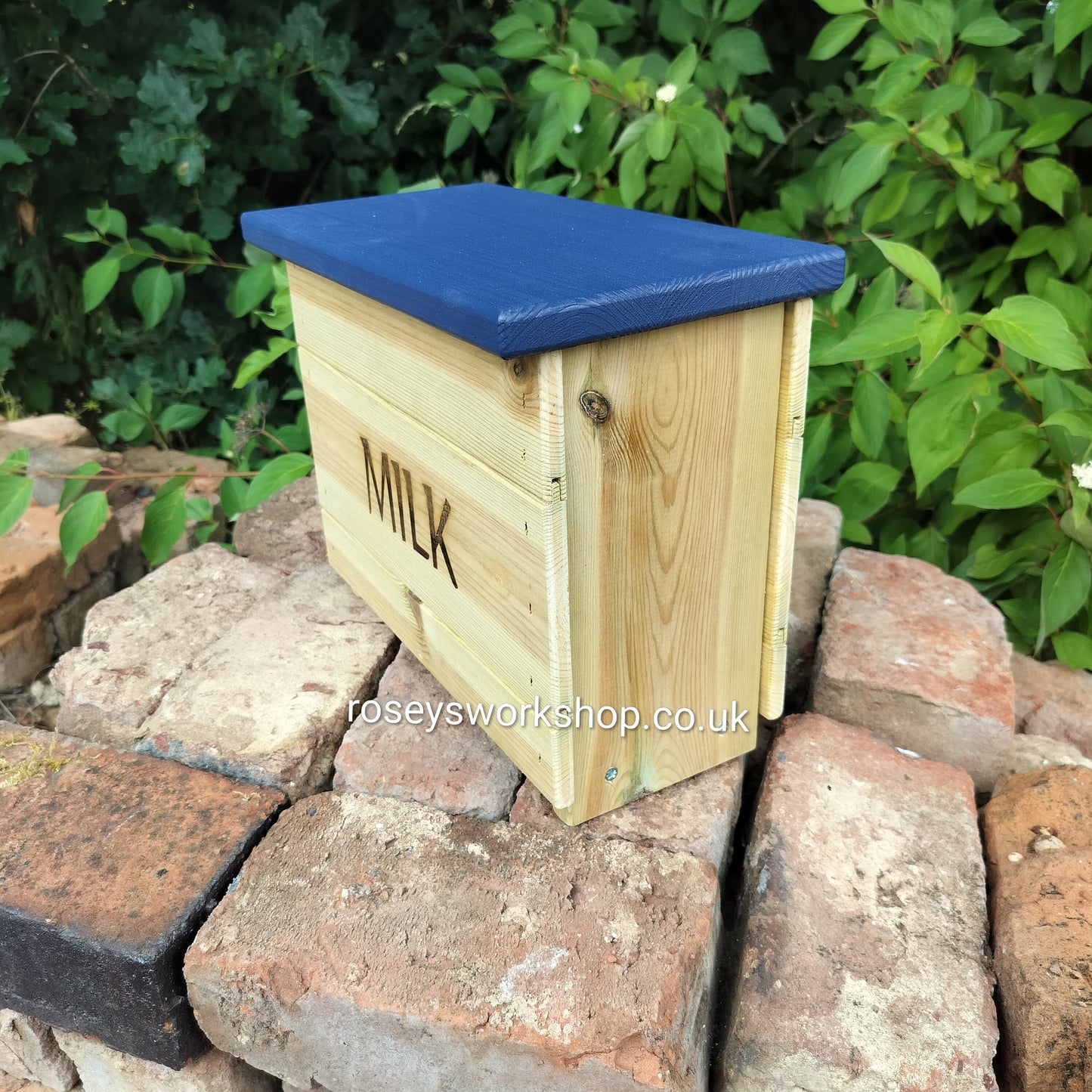Doorstep Milk Box Crate - Holds 3x 1pt Glass Bottles