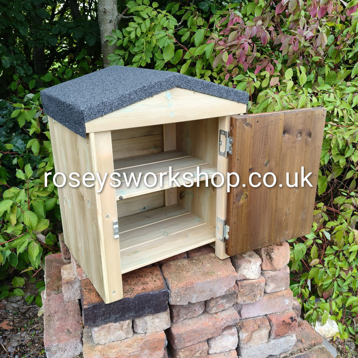 Roadside Honestly Egg Box with Door