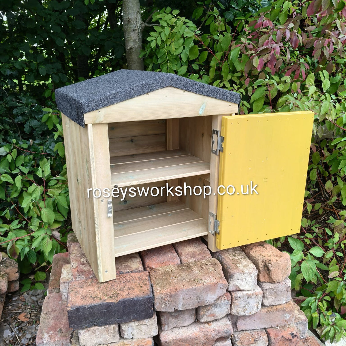 Roadside Honestly Egg Box with Door