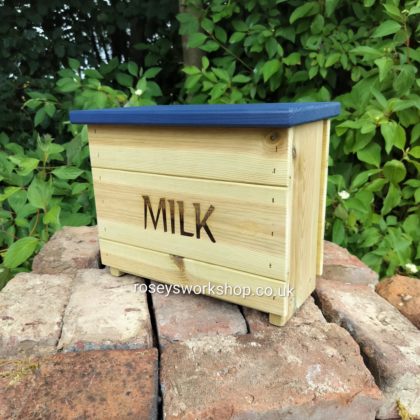 Doorstep Milk Box Crate - Holds 3x 1pt Glass Bottles