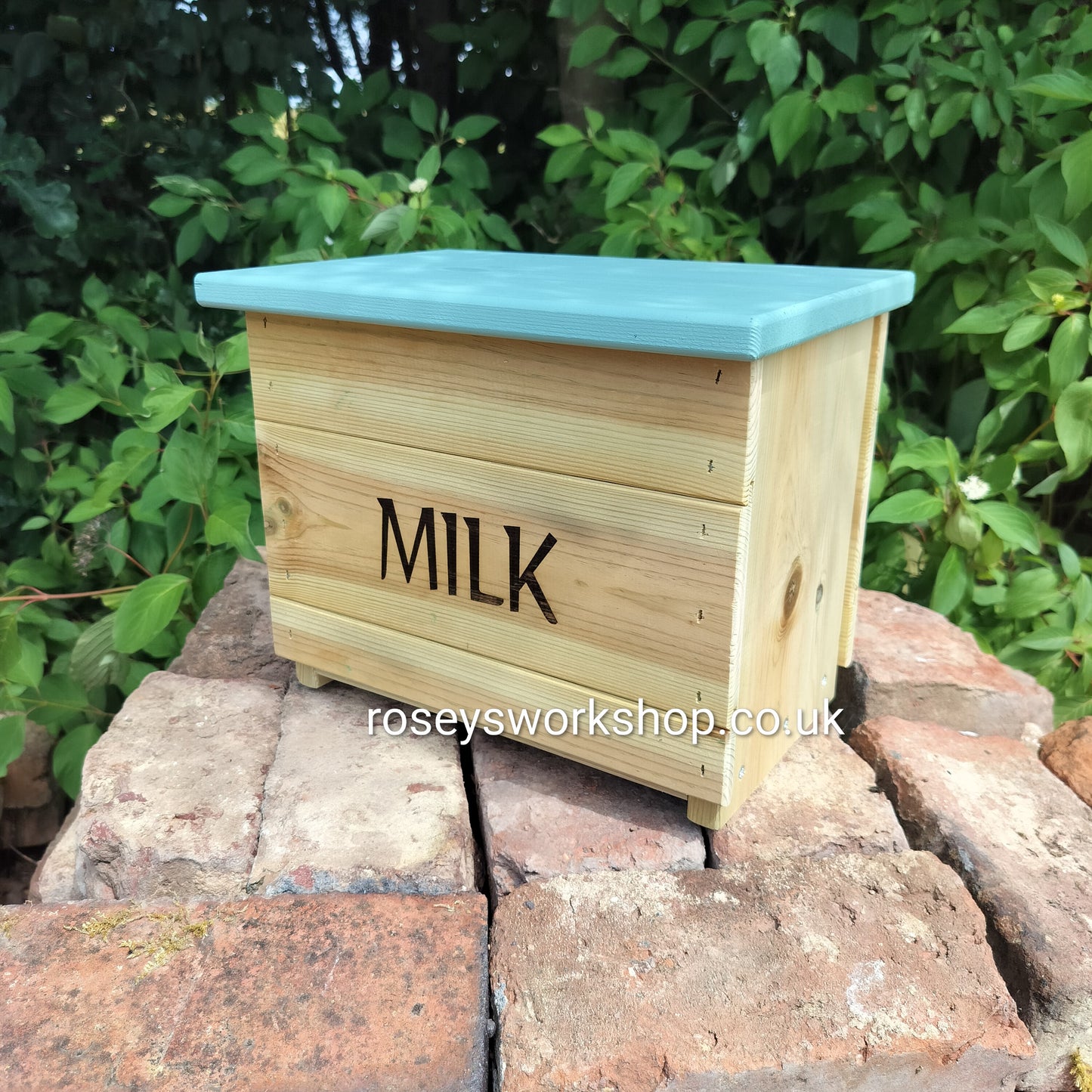 Doorstep Milk Box Crate - Holds 6x 1pt Glass Bottles