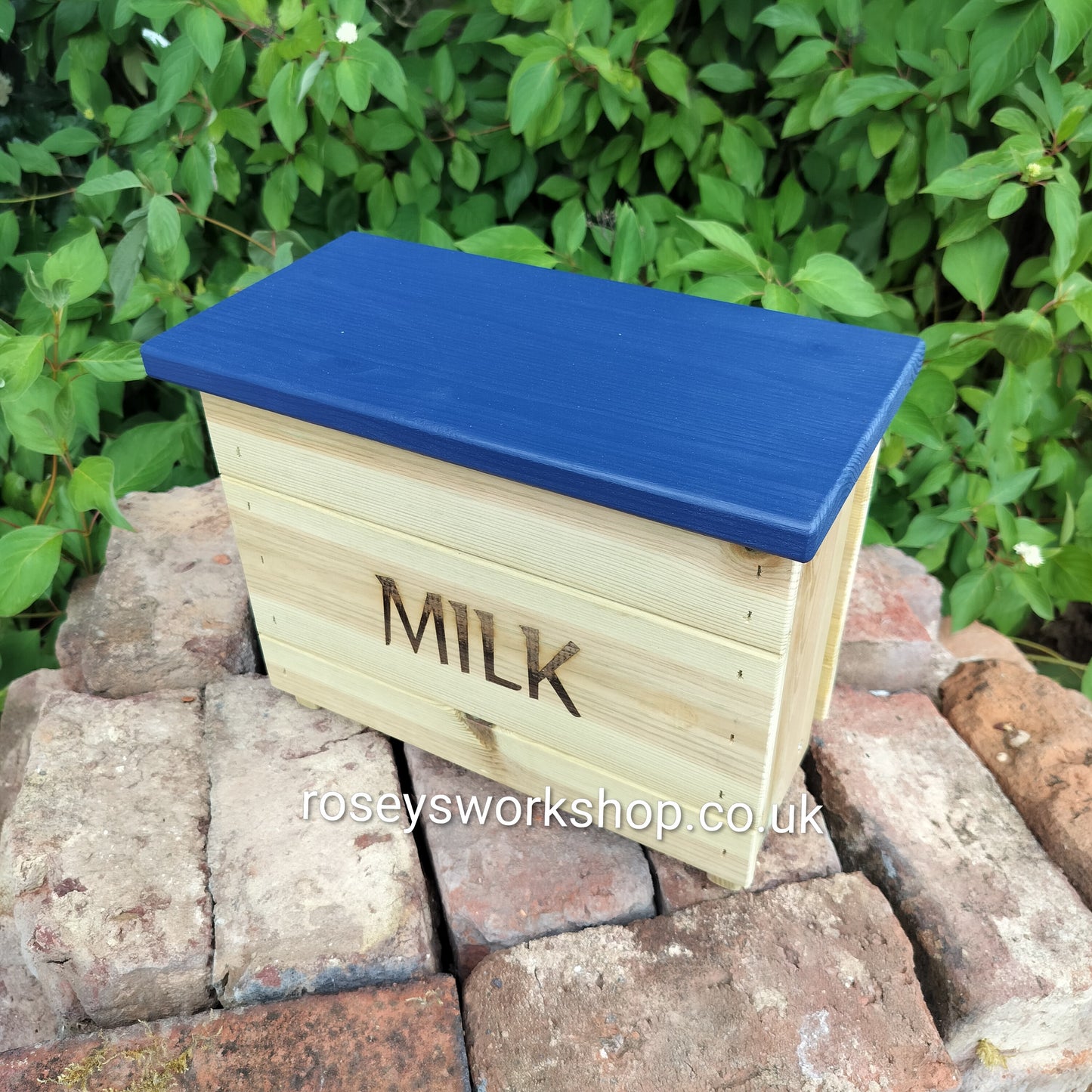 Doorstep Milk Box Crate - Holds 3x 1pt Glass Bottles