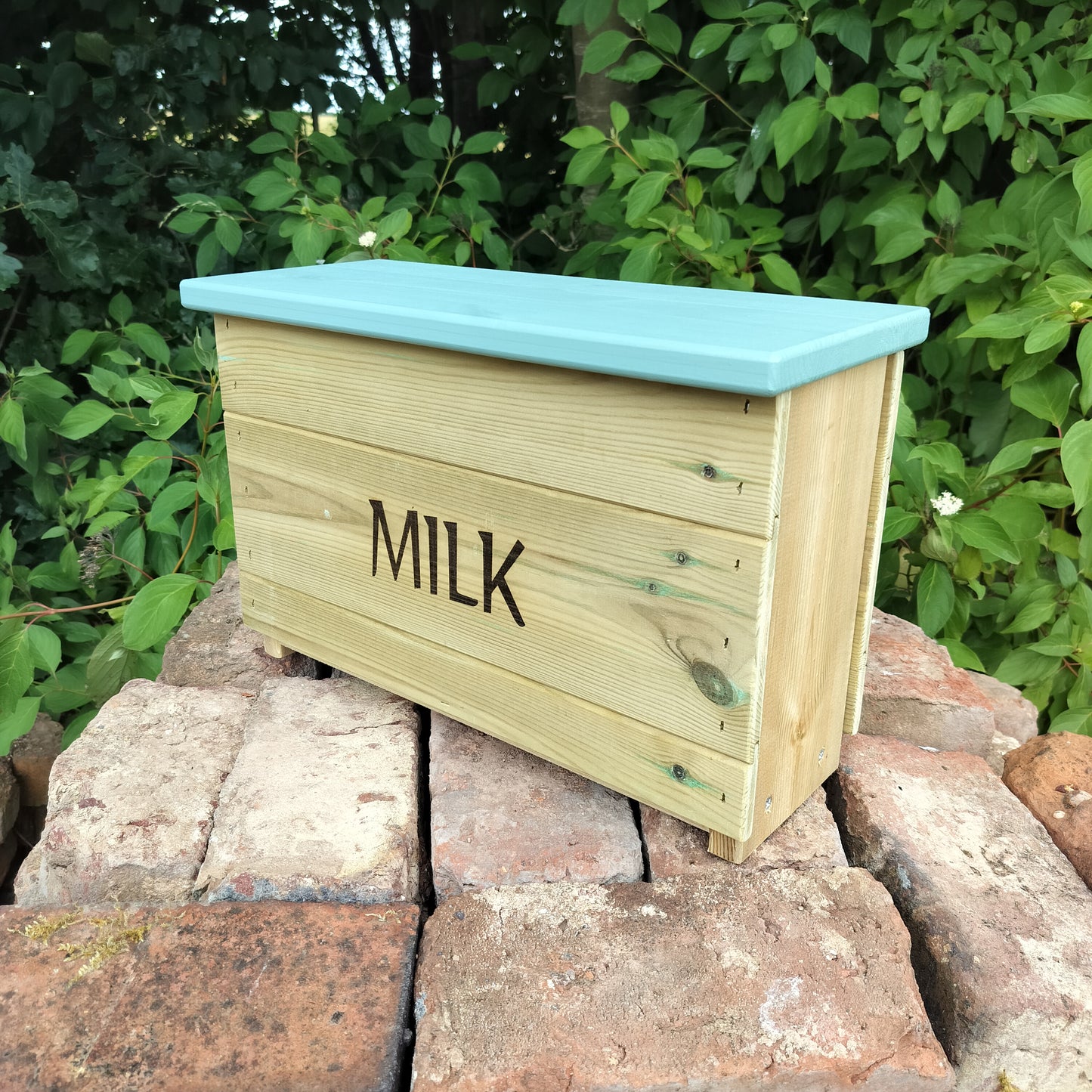 Doorstep Milk Box Crate - Holds 4x 1pt Glass Bottles