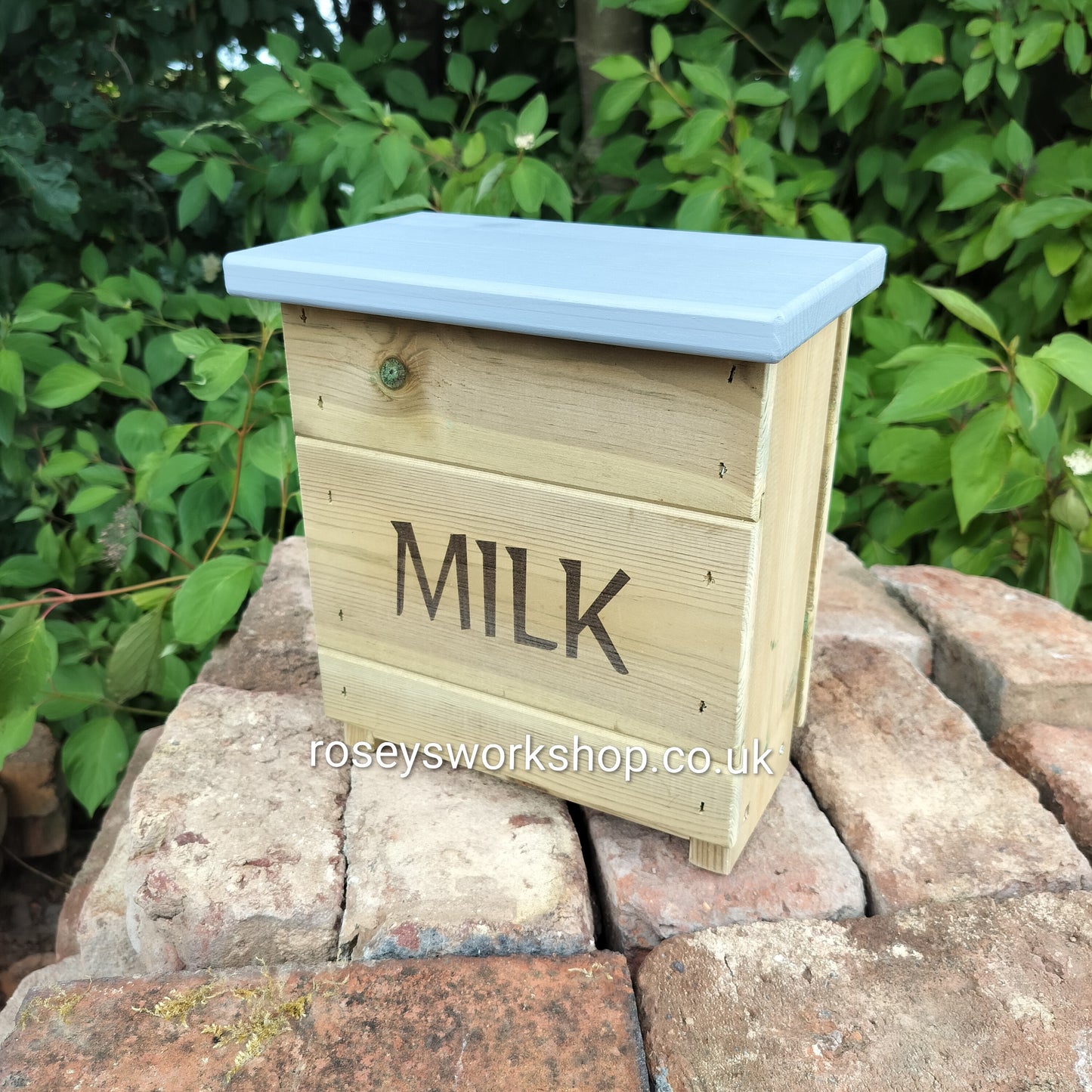Doorstep Milk Box Crate - Holds 2x 1pt Glass Bottles