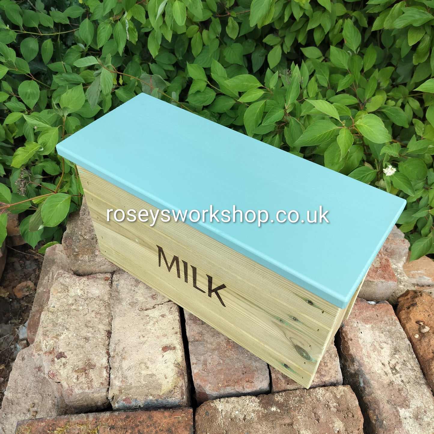 Doorstep Milk Box Crate - Holds 4x 1pt Glass Bottles