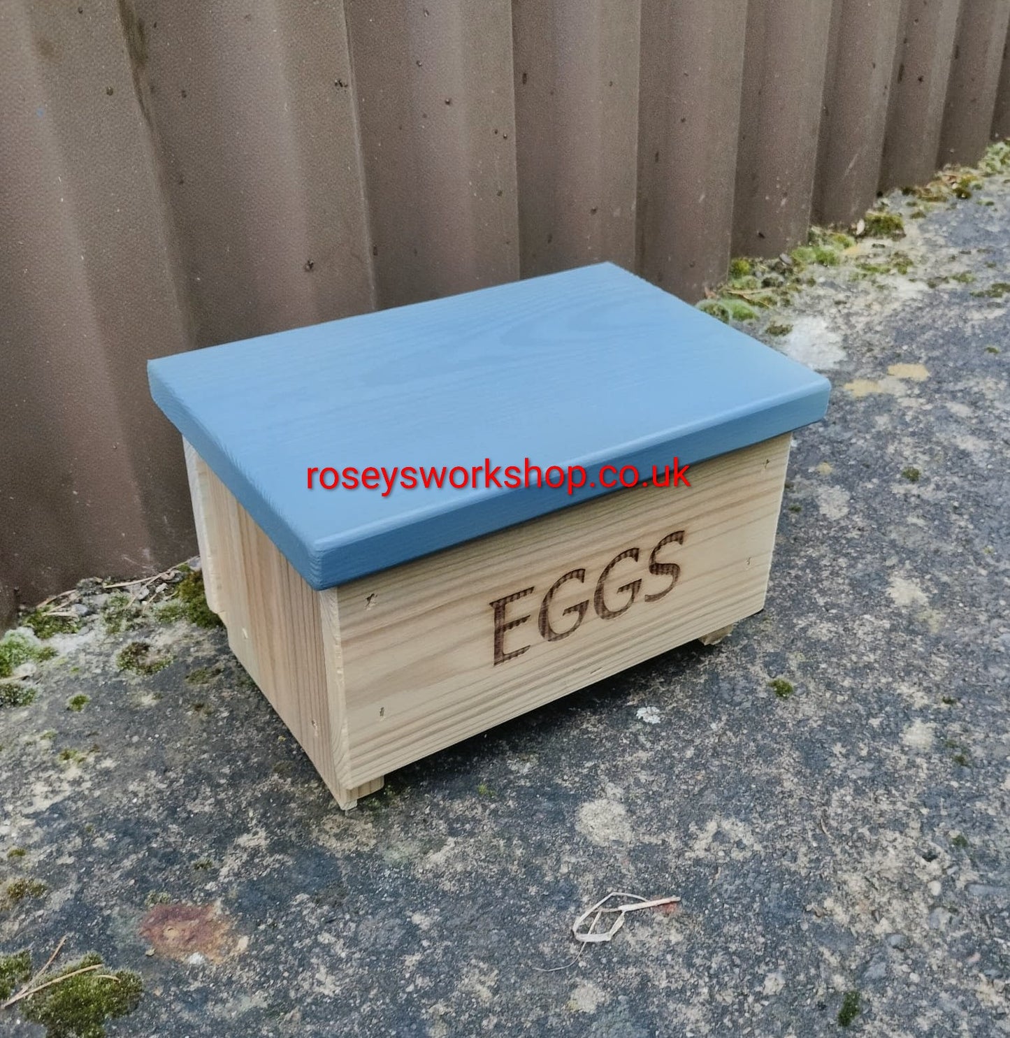 Wooden Doorstep or Kitchen Egg Box. Holds 6 Eggs